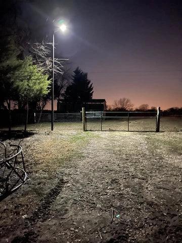 Luminária LED Solar para Chácaras, Quintal, Comércio e Ruas - Parede ou Poste (Cópia)